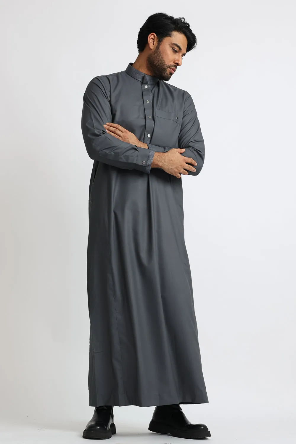 J104 Carbon Grey Textured Curve Thobe