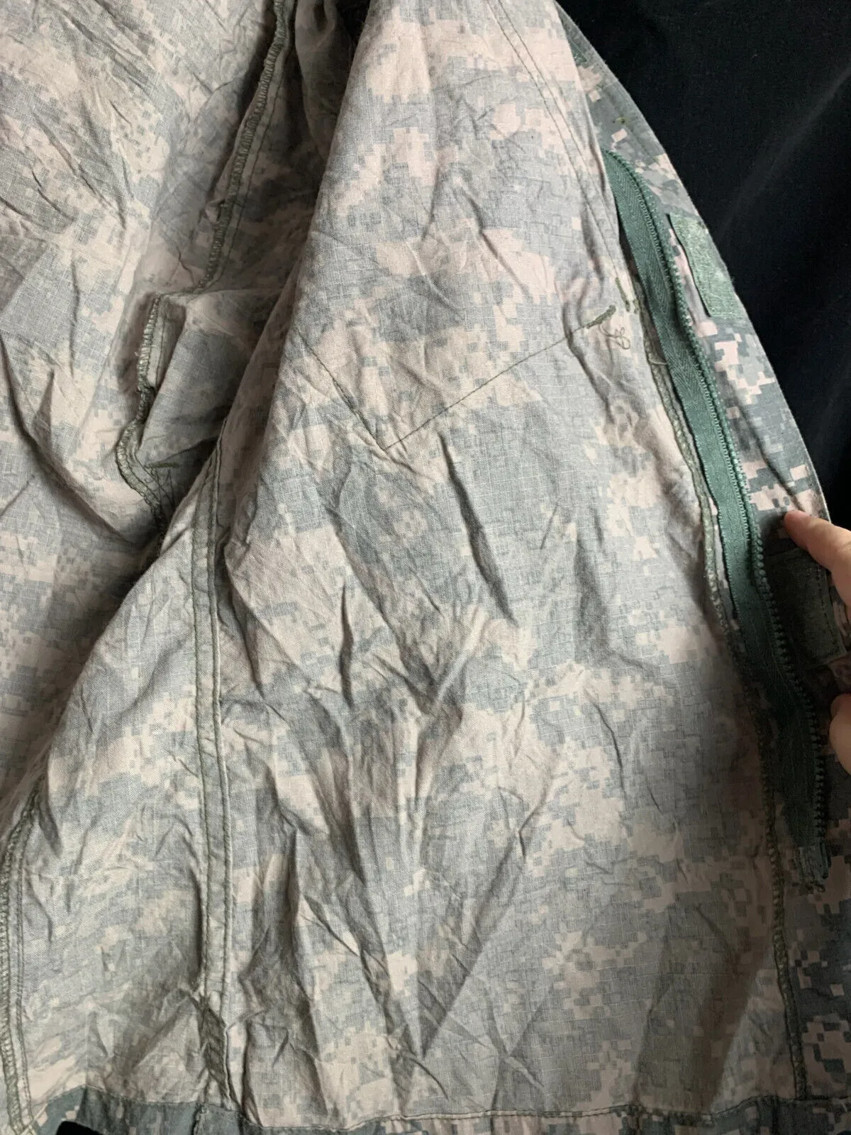 US Army Issue ACU Digicam Digital Camouflage Ripstop Shirt - Medium Regular